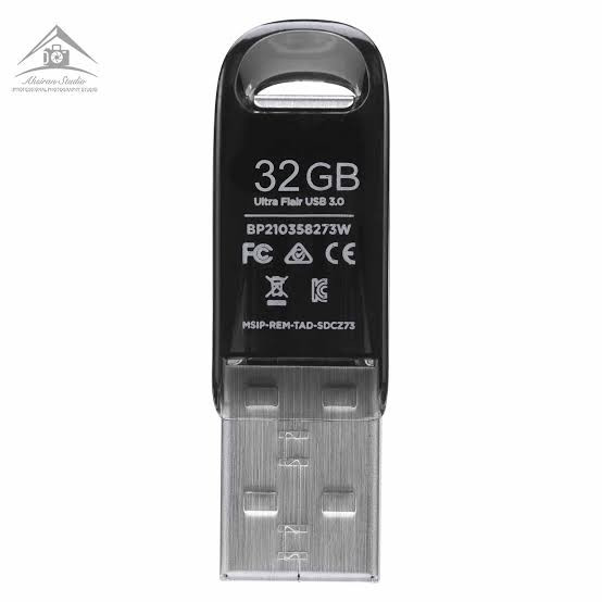 فلش مموری سن دیسک مدل CZ73 ظرفیت 32 گیگابایت با بدنه فلزی، رابط USB 3.0 و سرعت انتقال 150 مگابایت بر ثانیه، سازگار با ویندوز و مک و مناسب موبایل، تبلت، لپتاپ و تلویزیون